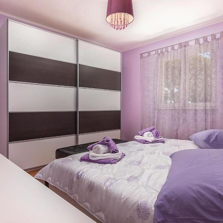 Amazing Apartment In Rabac With Wifi Raša Εξωτερικό φωτογραφία