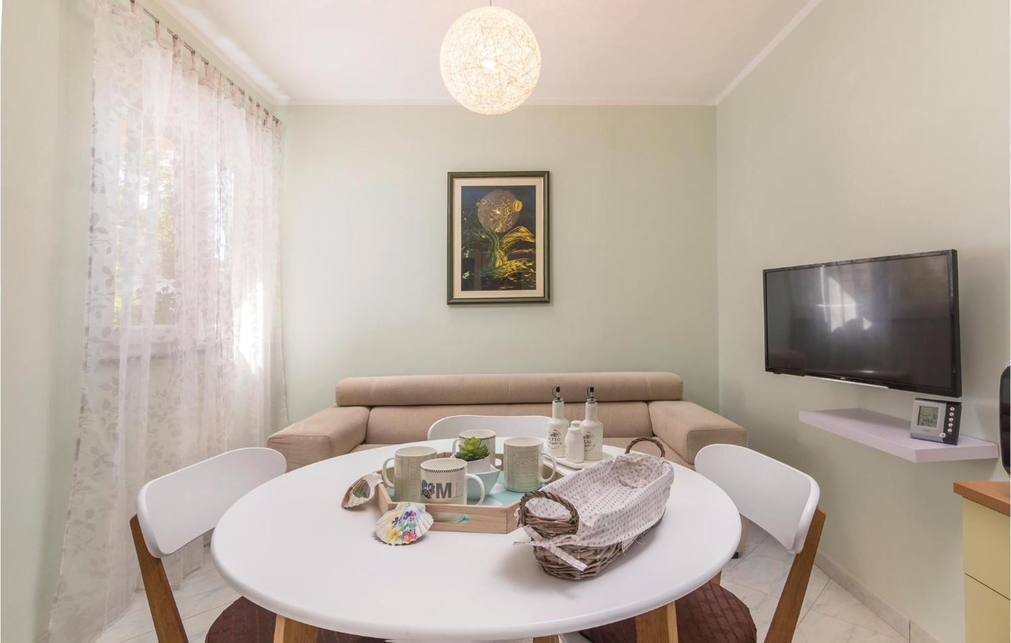Amazing Apartment In Rabac With Wifi Raša Εξωτερικό φωτογραφία
