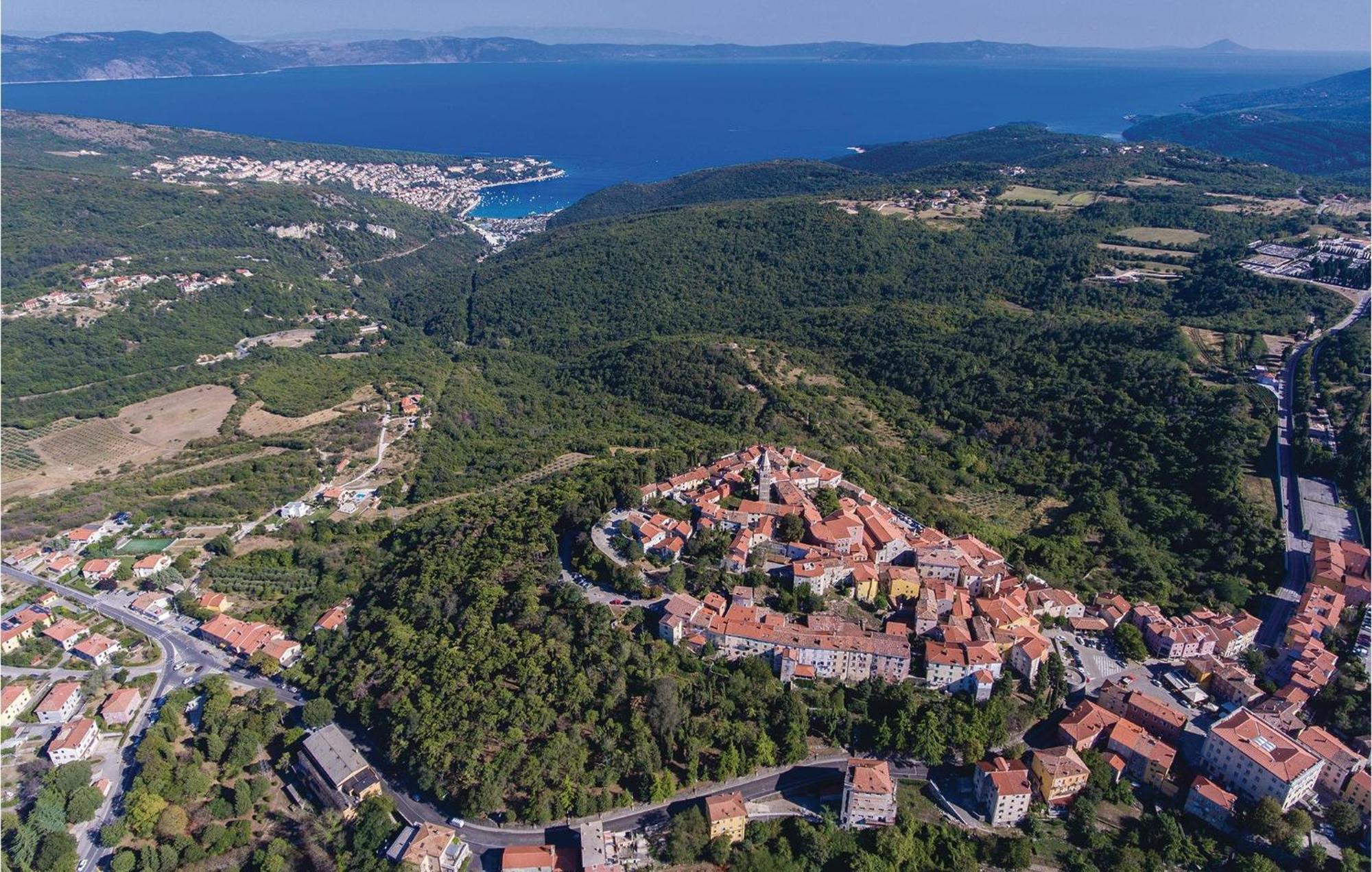 Amazing Apartment In Rabac With Wifi Raša Εξωτερικό φωτογραφία